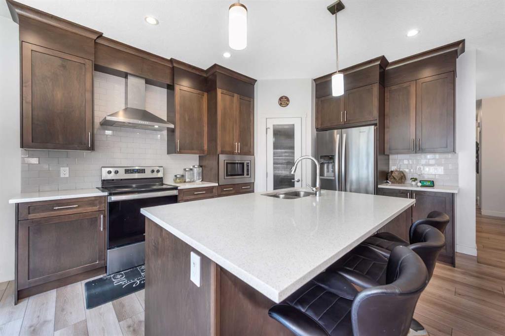 Picture for 32 Saddlestone Way NE