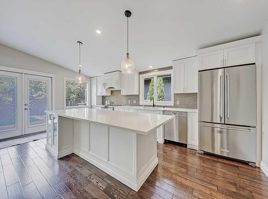 Picture for 907 Kerfoot Crescent SW