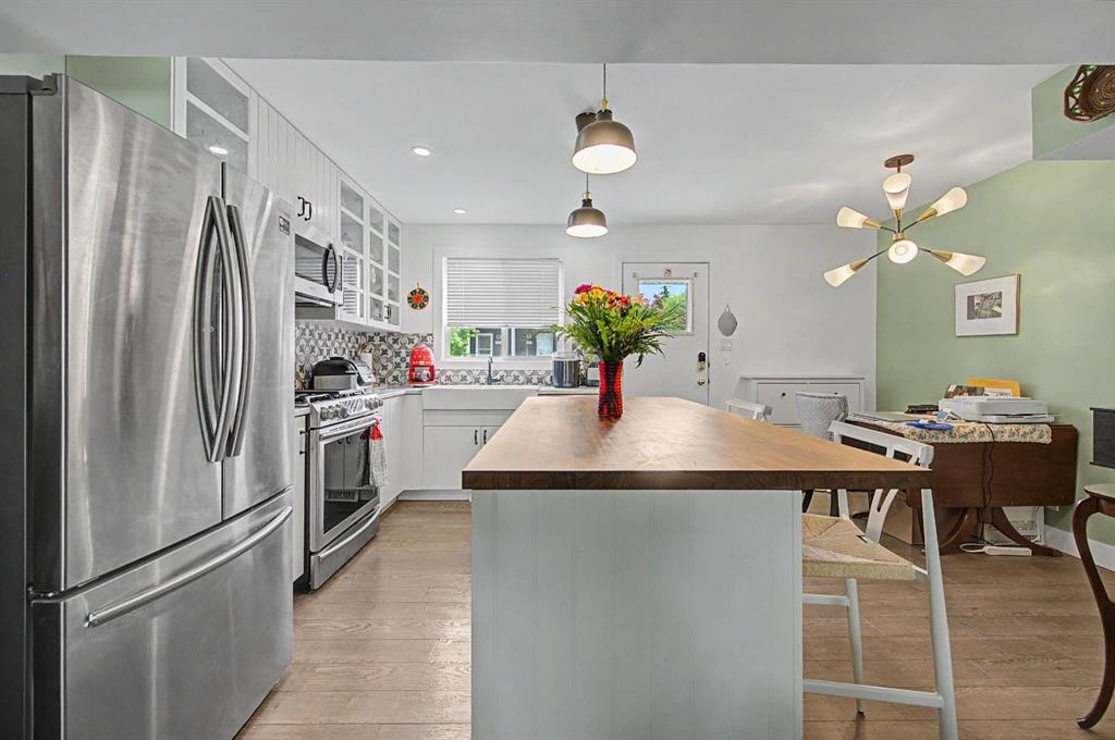 Picture for 633 Regal Park NE