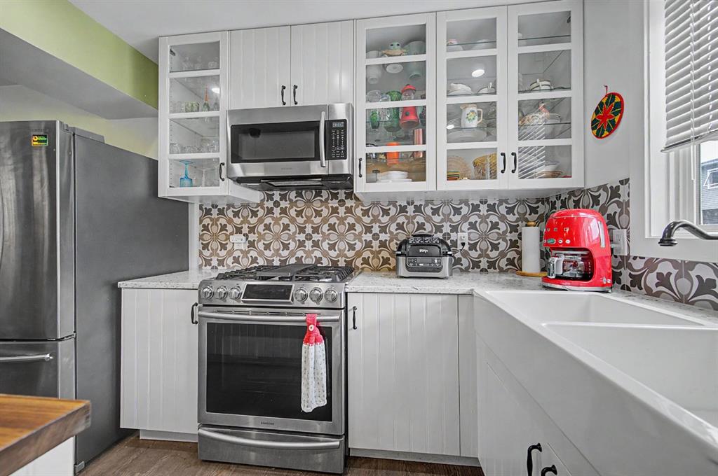 Picture for 633 Regal Park NE