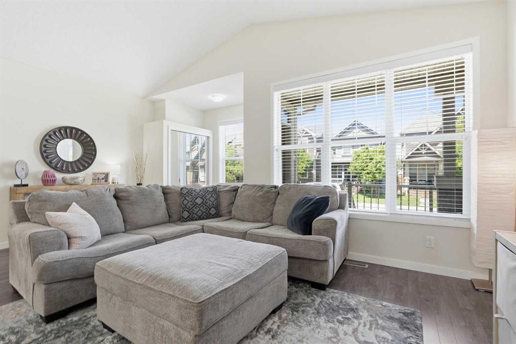 Picture for 43 Auburn Bay Crescent SE
