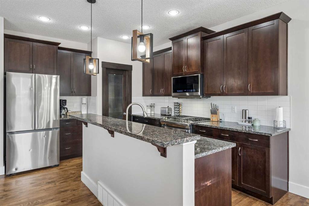 Picture for 45 Mahogany Terrace SE