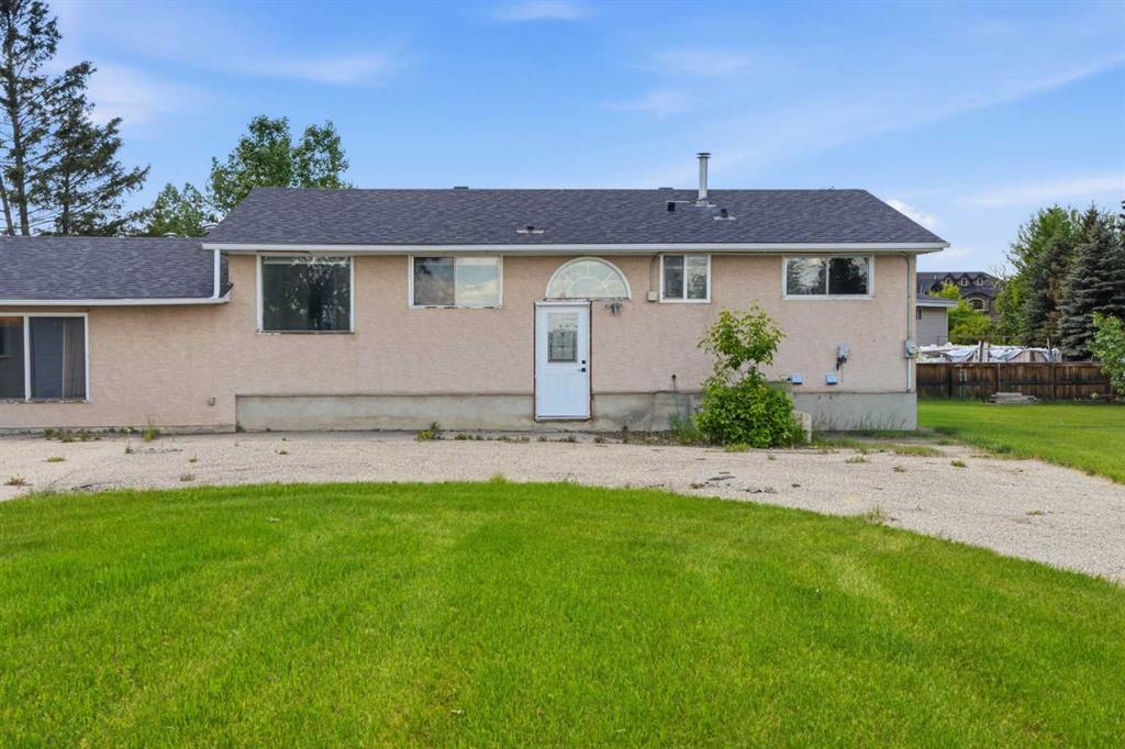 Picture for 587 East Lakeview Road 