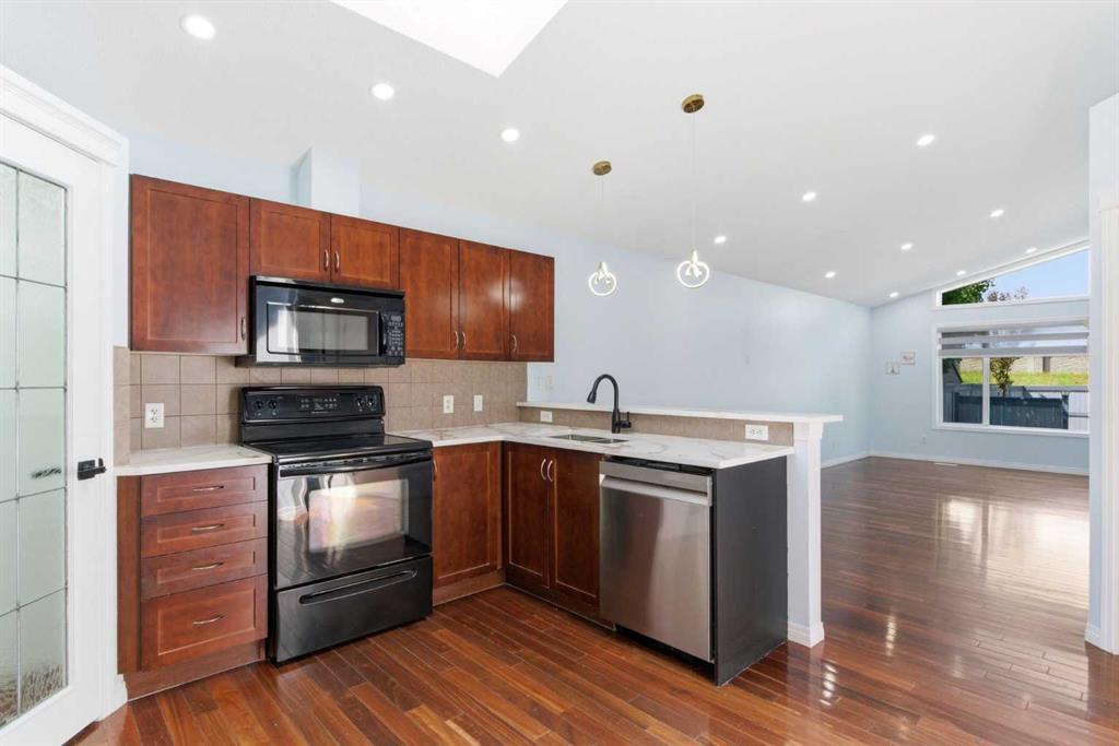 Picture for 203 Auburn Bay Heights SE