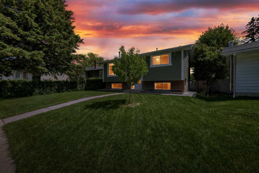 Picture for 170 Lake Sylvan Close SE