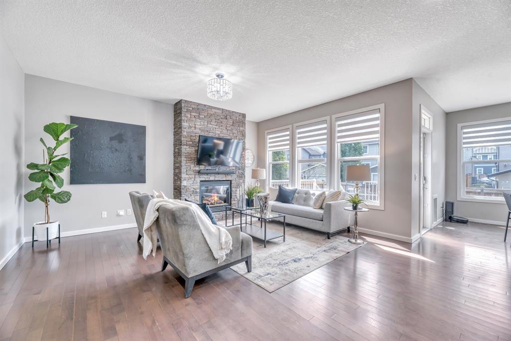 Picture for 31 Mahogany Way SE