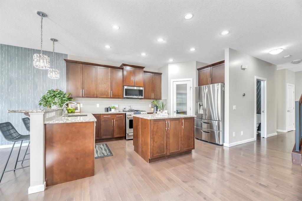 Picture for 31 Mahogany Way SE
