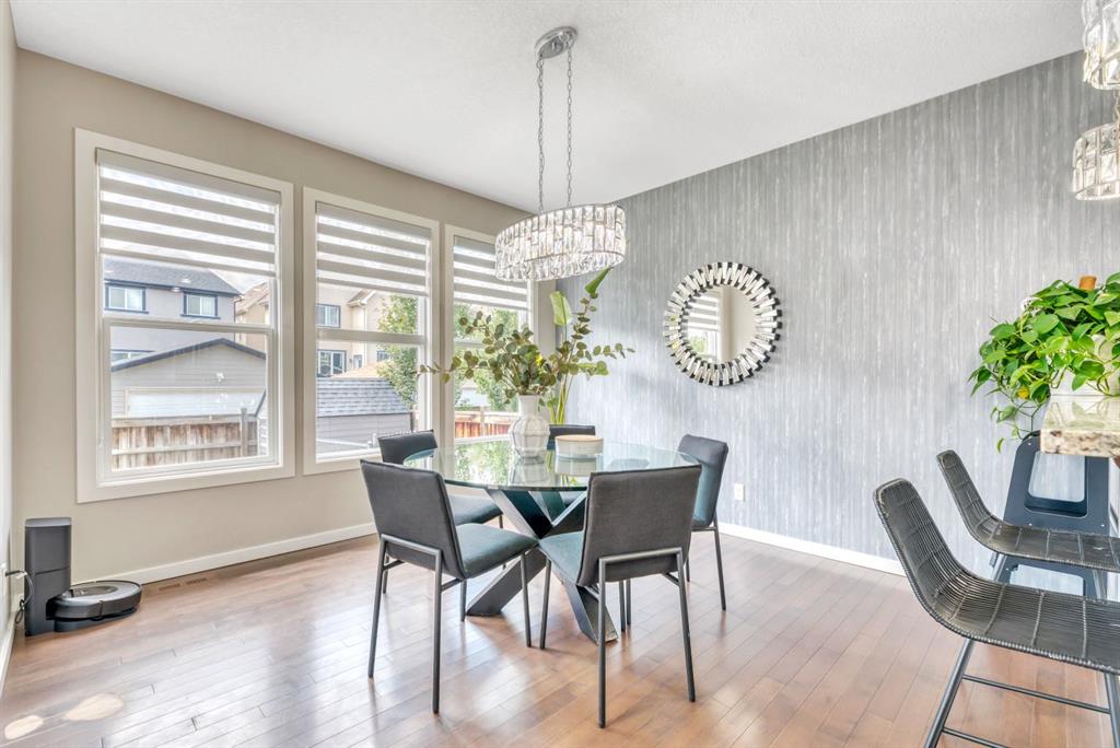 Picture for 31 Mahogany Way SE