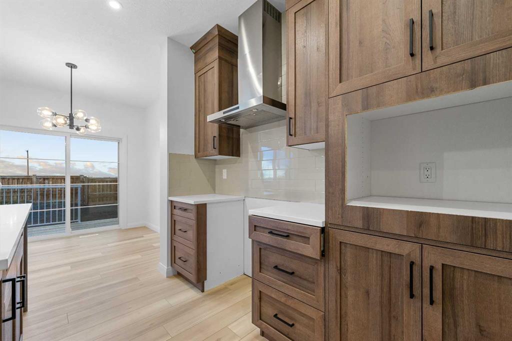 Picture for 142 Northern Lights Crescent  https://www.cirrealty.ca/reb/creb/52/A2263352_12.jpg