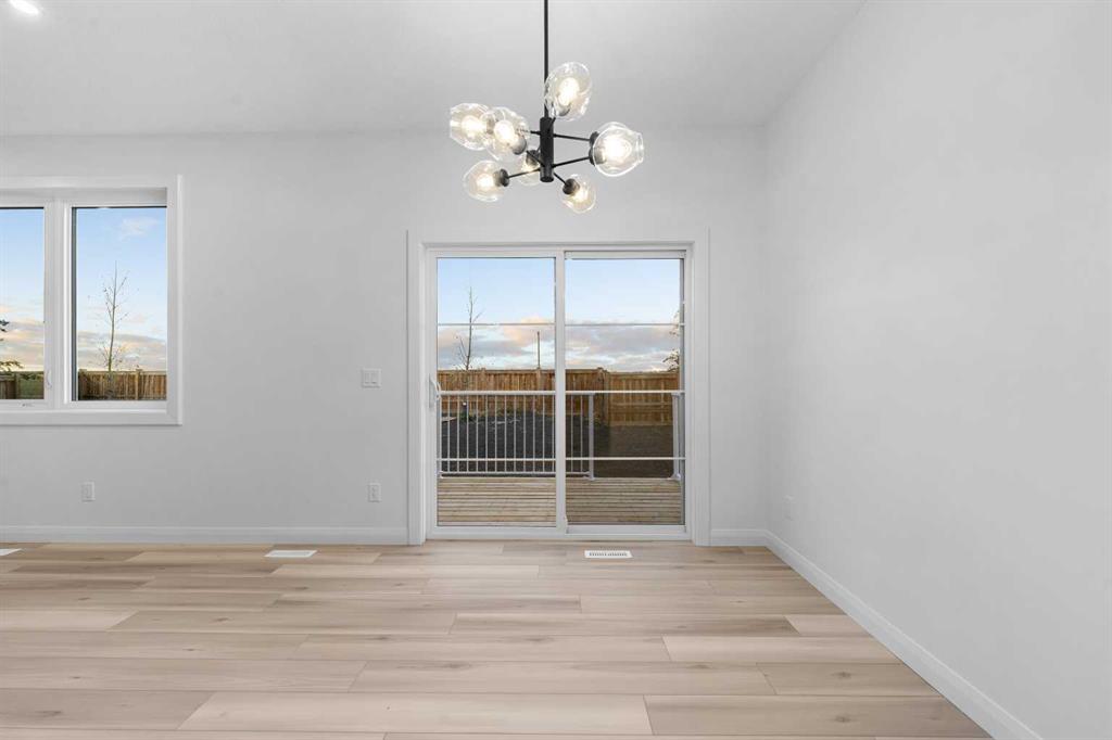 Picture for 142 Northern Lights Crescent  https://www.cirrealty.ca/reb/creb/52/A2263352_15.jpg