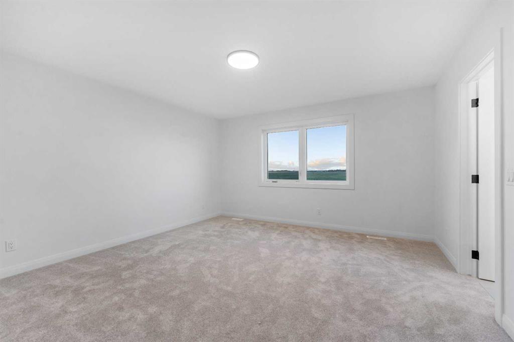 Picture for 142 Northern Lights Crescent  https://www.cirrealty.ca/reb/creb/52/A2263352_34.jpg