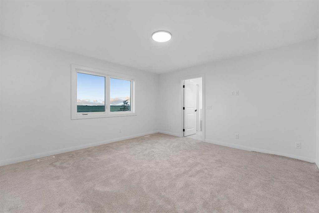 Picture for 142 Northern Lights Crescent  https://www.cirrealty.ca/reb/creb/52/A2263352_35.jpg