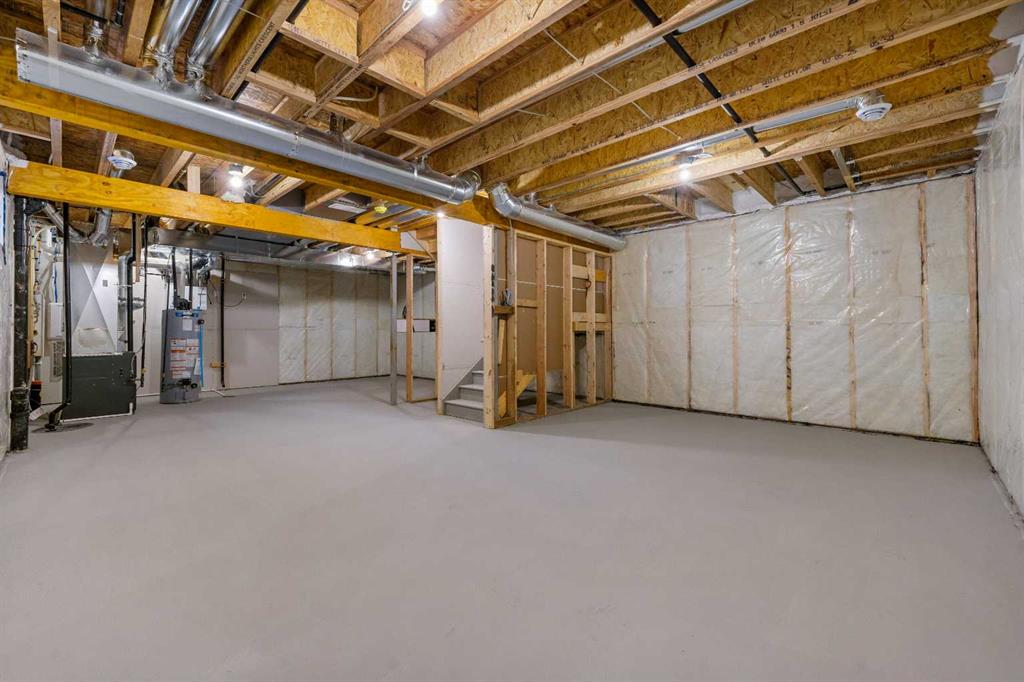 Picture for 142 Northern Lights Crescent  https://www.cirrealty.ca/reb/creb/52/A2263352_44.jpg