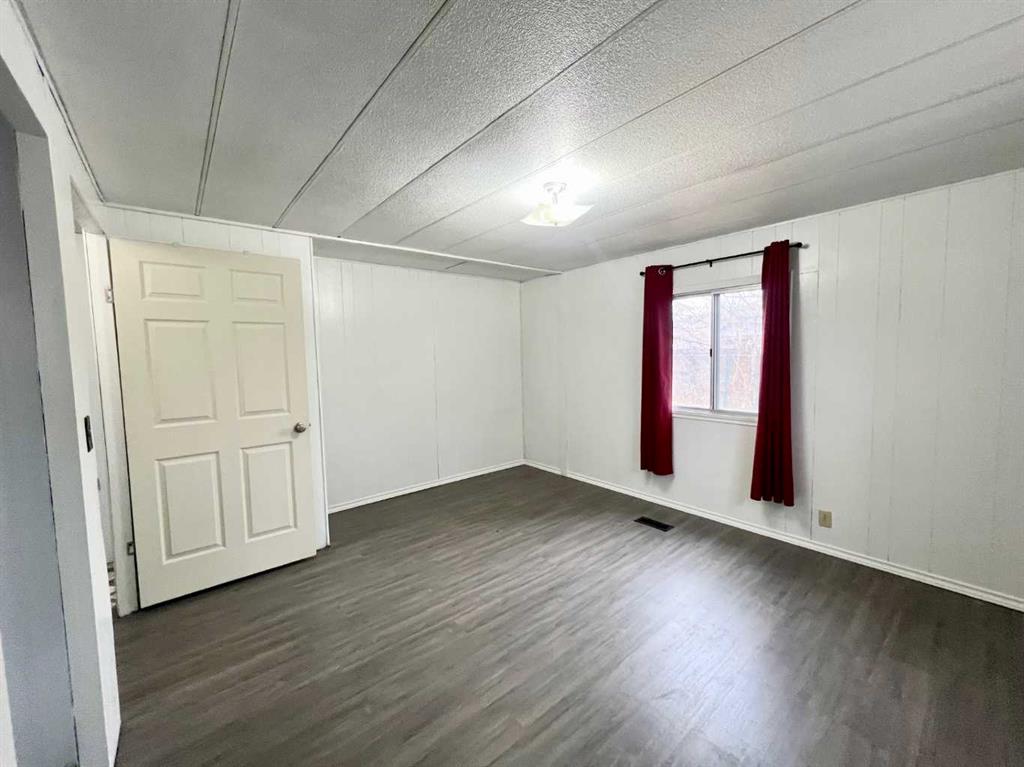 Picture for 239, 3223 83 Street NW