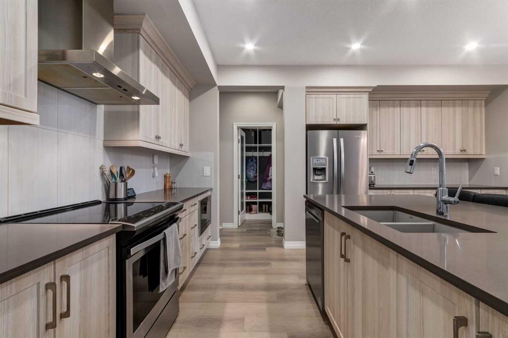 Picture for 759 Seton Circle SE https://www.cirrealty.ca/reb/creb/52/A2266252_10.jpg