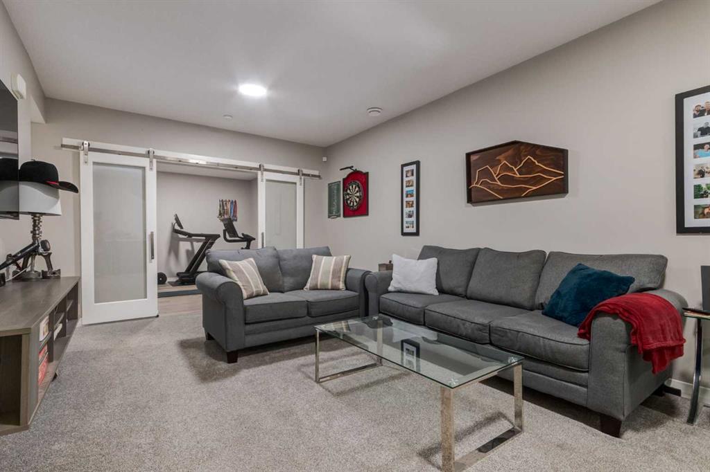 Picture for 759 Seton Circle SE https://www.cirrealty.ca/reb/creb/52/A2266252_34.jpg