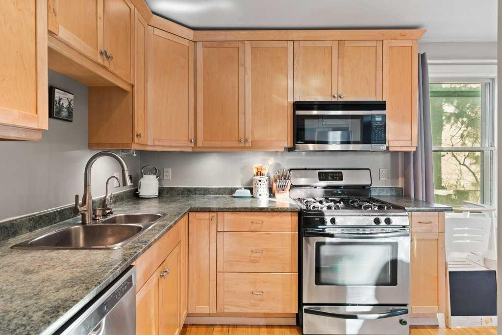 Picture for 224 23 Avenue NE