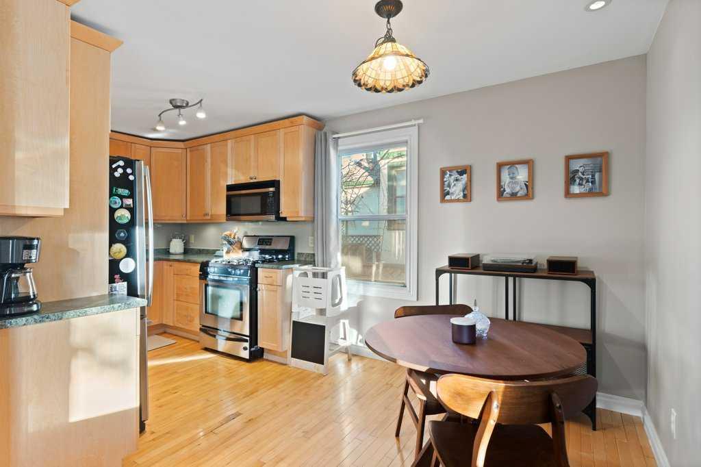 Picture for 224 23 Avenue NE