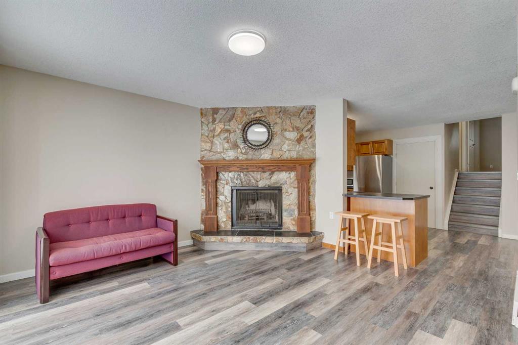 Picture for 68 Woodglen Close SW