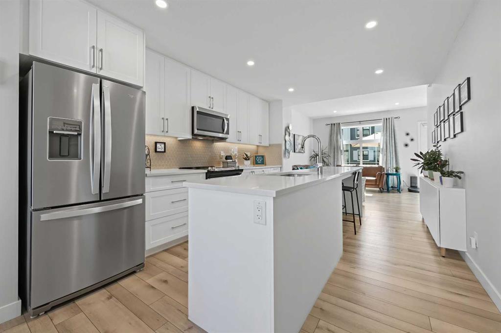 Picture for 157 Les Jardins Park SE