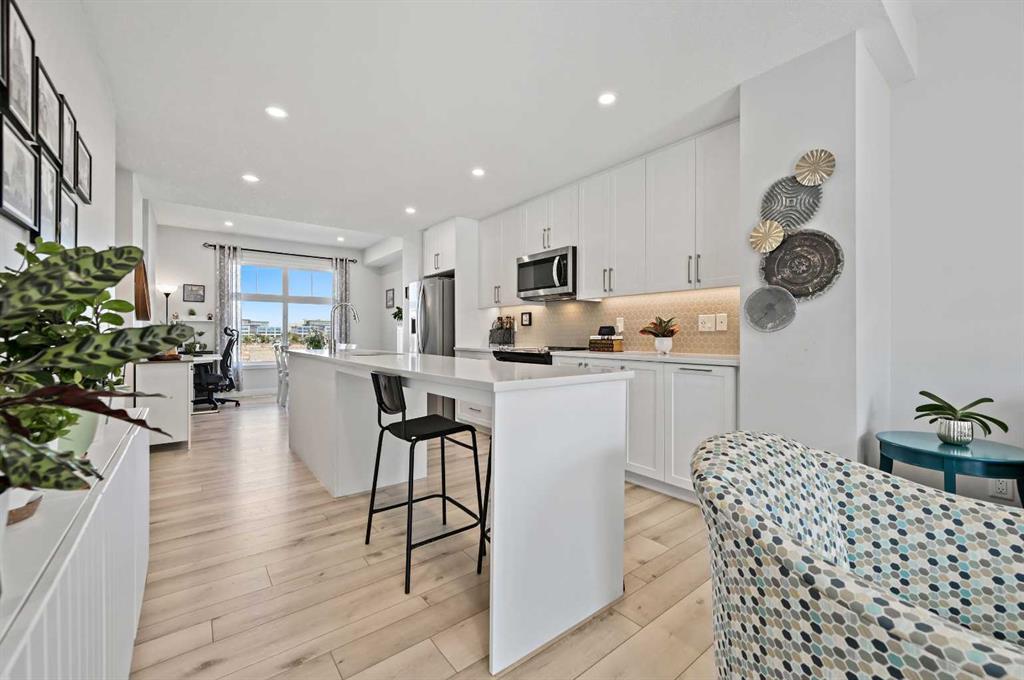 Picture for 157 Les Jardins Park SE