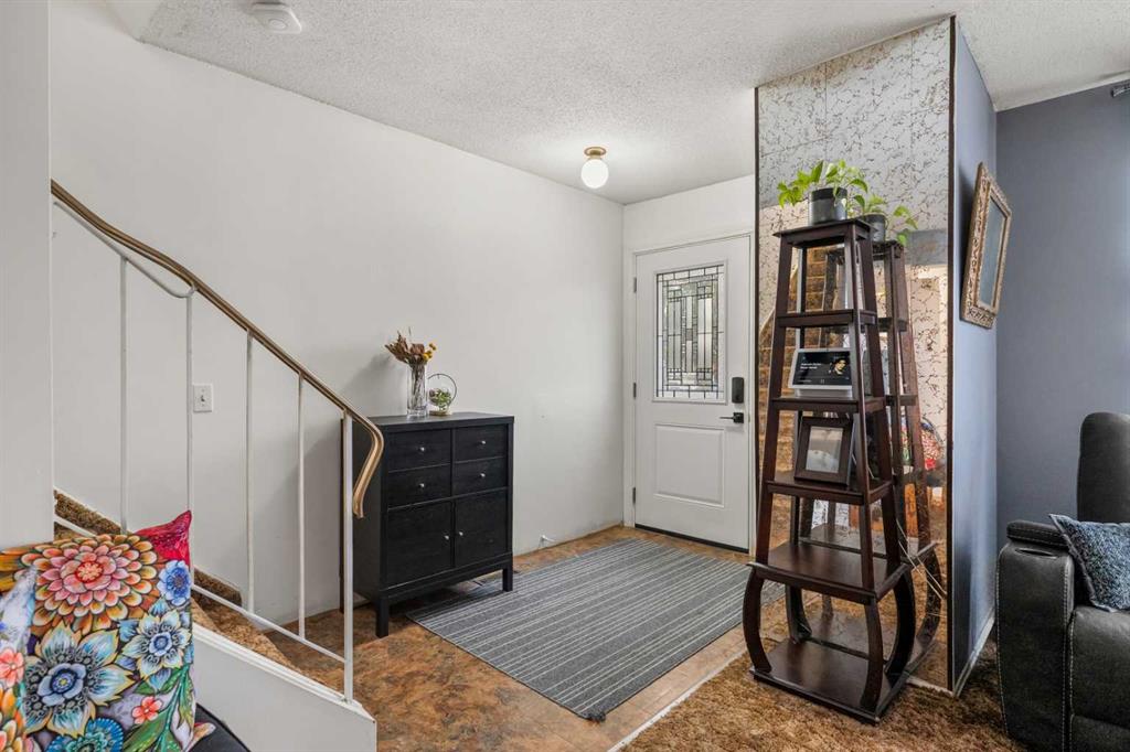 Picture for 48 Marbank Place NE