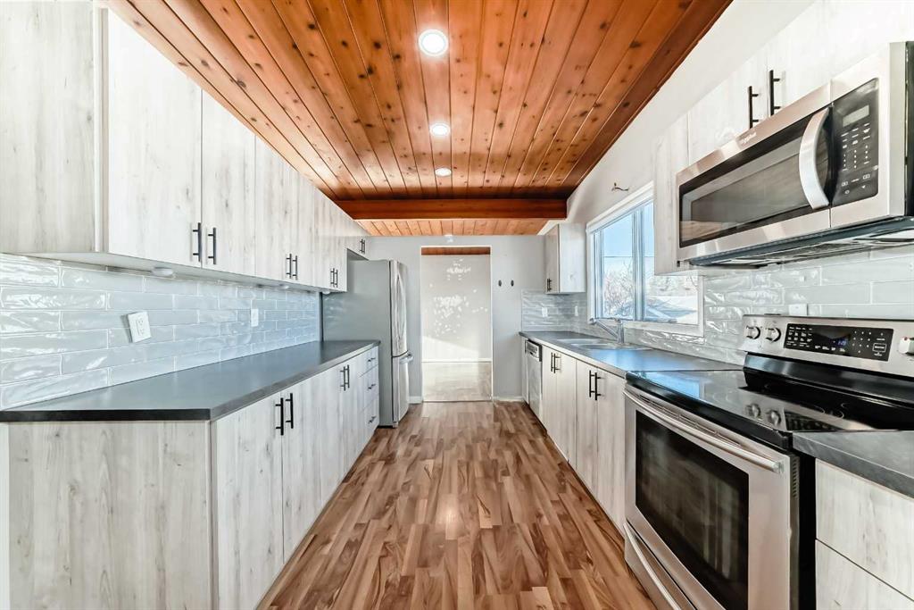 Picture for 724 Millar Road NE