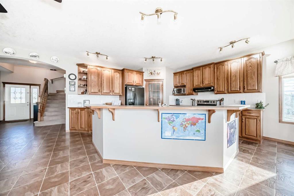 Picture for 114 Royal Birkdale Crescent NW