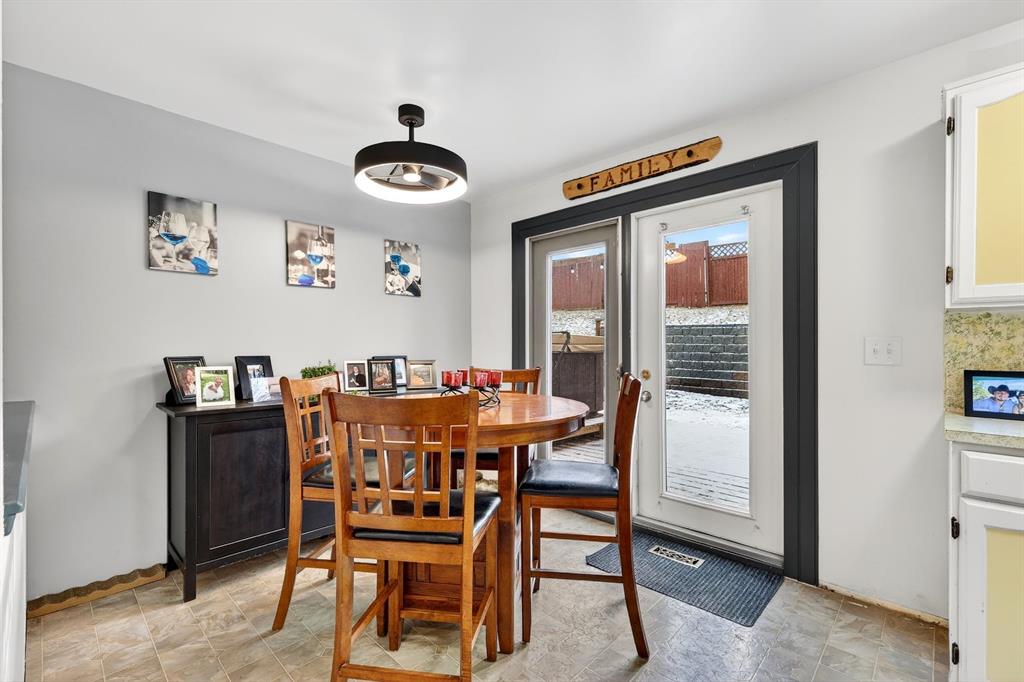 Picture for 941 Ranchview Crescent NW