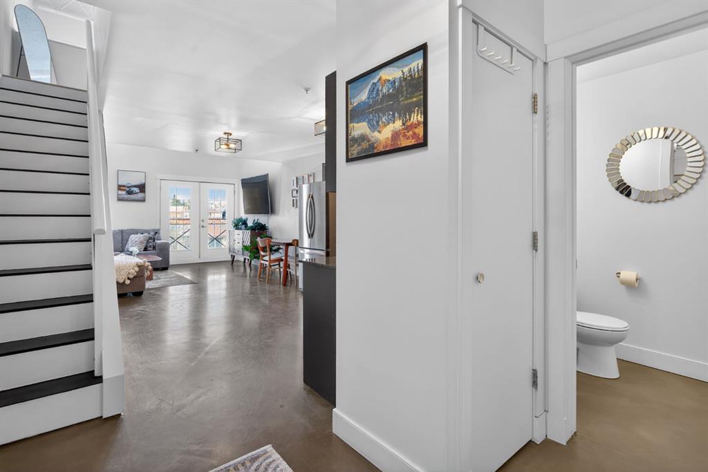 Picture for 373, 2233 34 Avenue SW