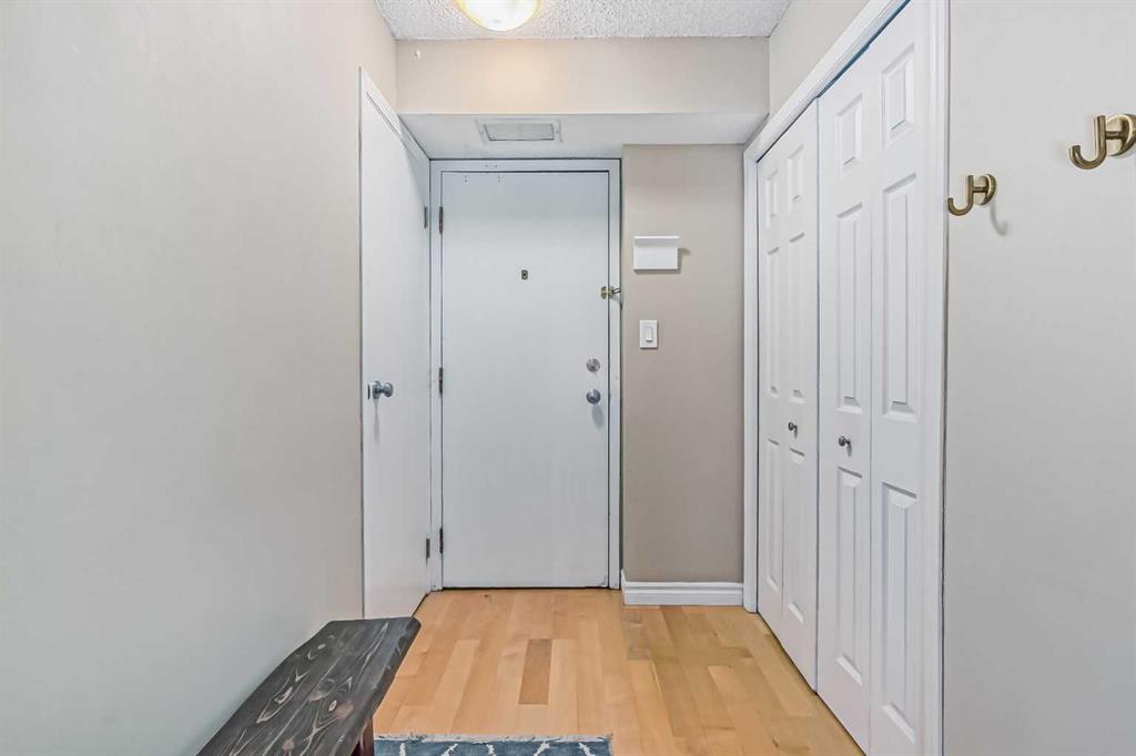 Picture for 203, 215 14 Avenue SW