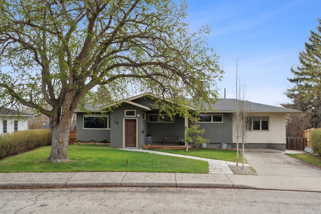 Picture for 16 MEADOWLARK Crescent SW