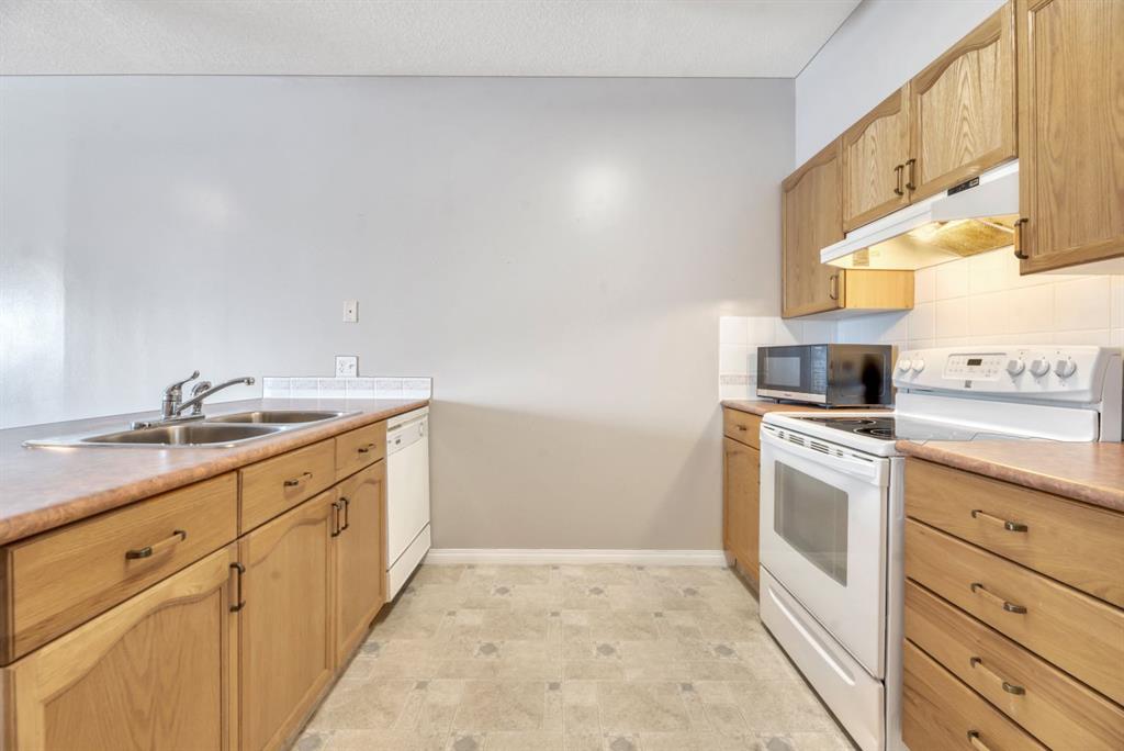 Picture for 106, 3 Parklane Way 