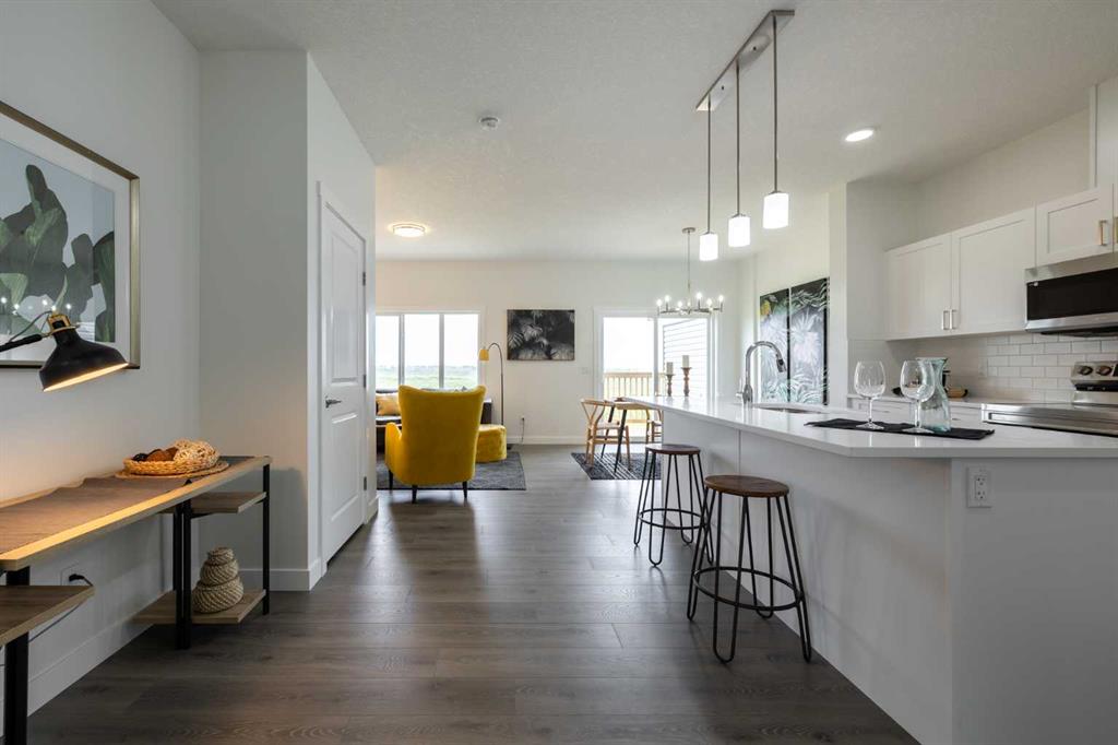 Picture for 300 Edgefield Close 