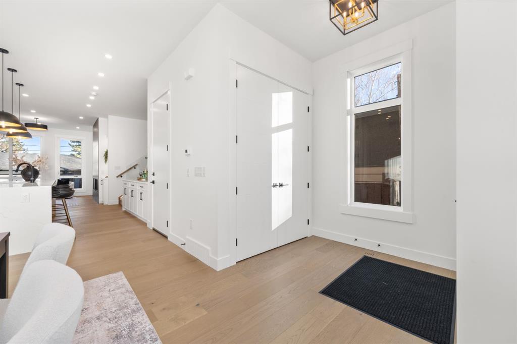 Picture for 1444 43 Street SW