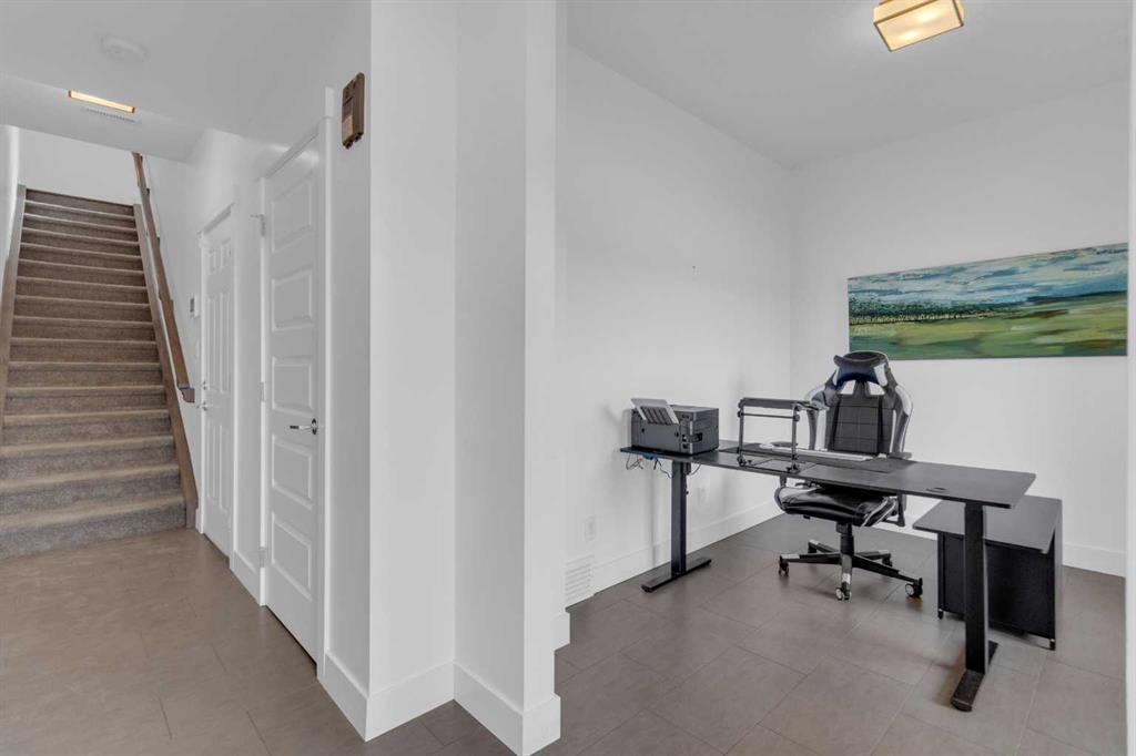Picture for 424 Quarry Way SE