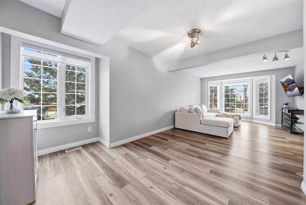 Picture for 72 Abberfield Court NE