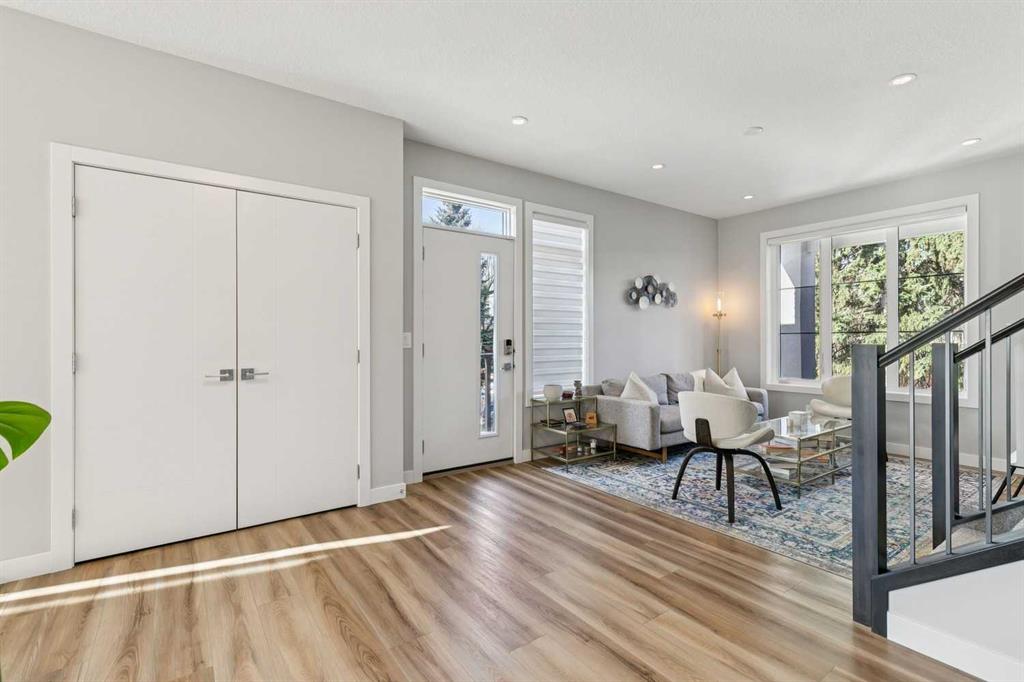 Picture for 21, 1710 28 Avenue SW