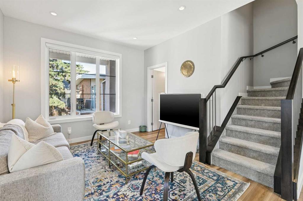 Picture for 21, 1710 28 Avenue SW