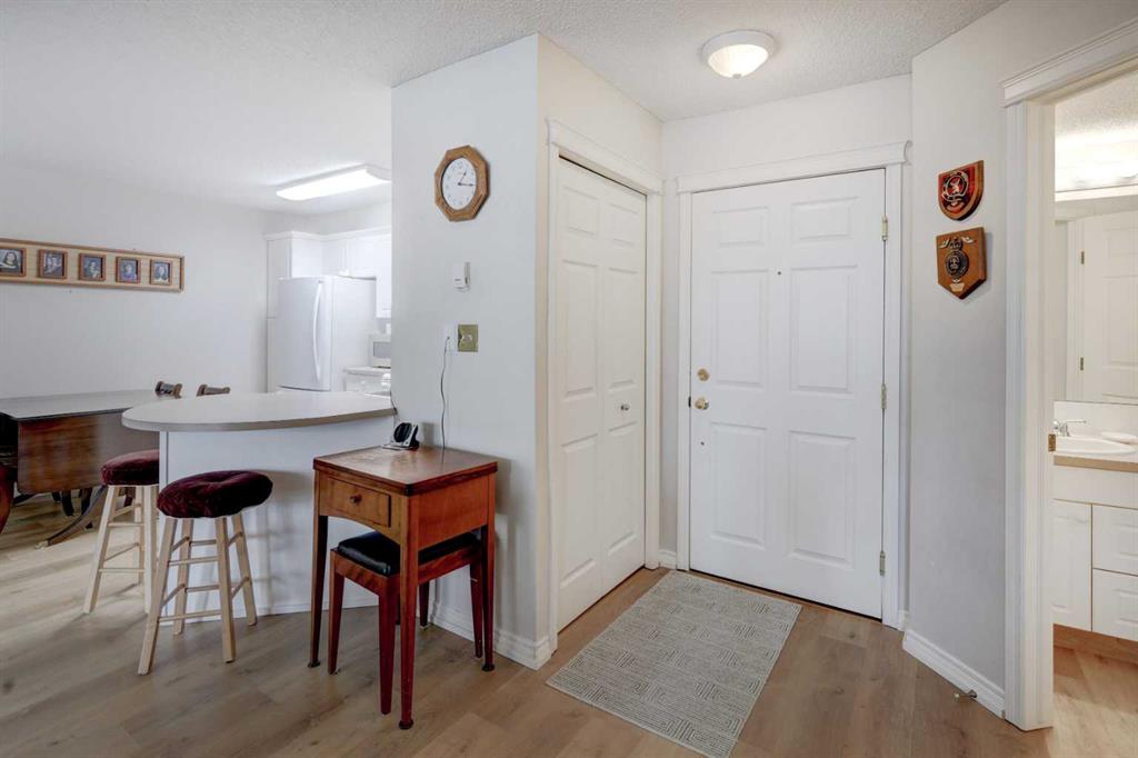 Picture for 101, 6800 Hunterview Drive NW