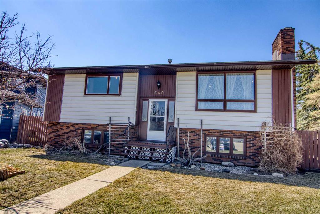 Picture for 640 Mcculloch Crescent 