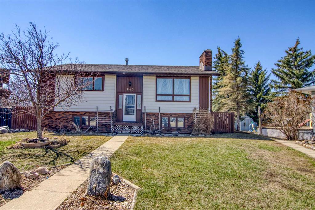 Picture for 640 Mcculloch Crescent 