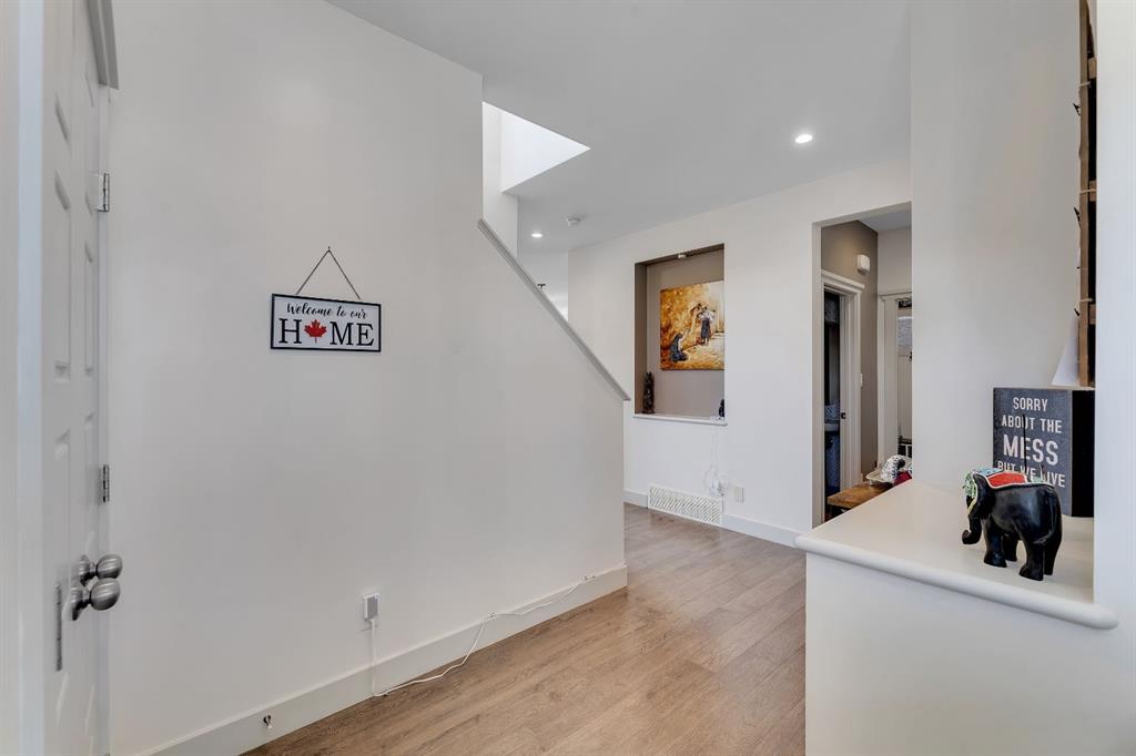 Picture for 49 Marquis Grove SE