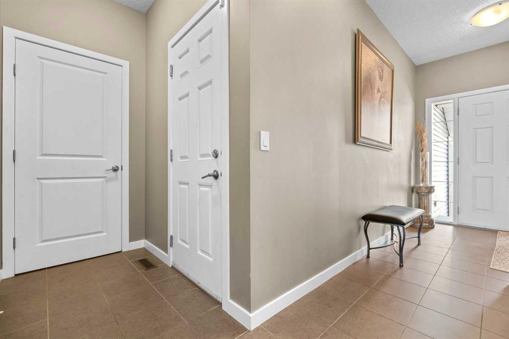 Picture for 534 River Heights Crescent 