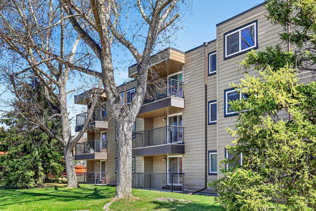 Picture for 204, 36 Glenbrook Crescent 