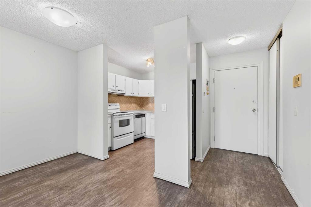 Picture for 204, 36 Glenbrook Crescent 