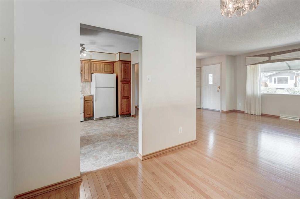 Picture for 9728 Alberni Road SE
