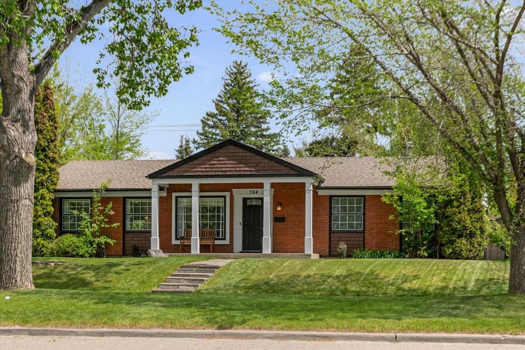 Picture for 784 Acadia Drive SE