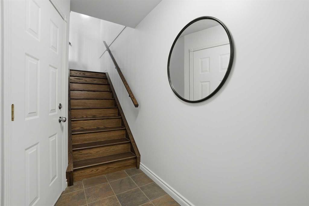 Picture for 31 McDougall Court NE