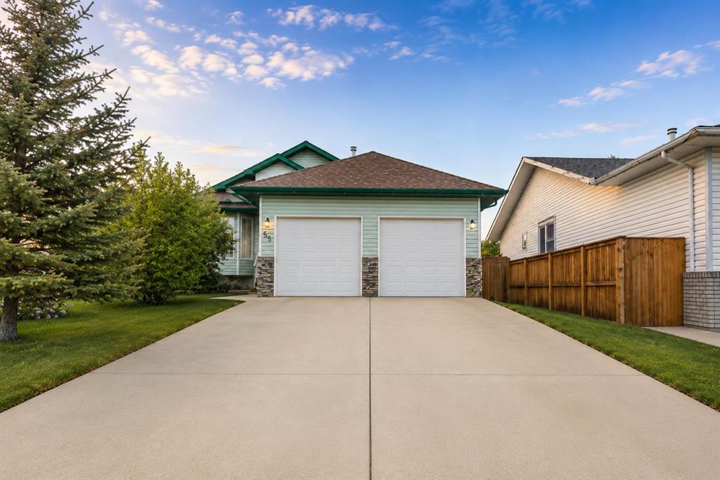 Picture for 35 Maple Walk 